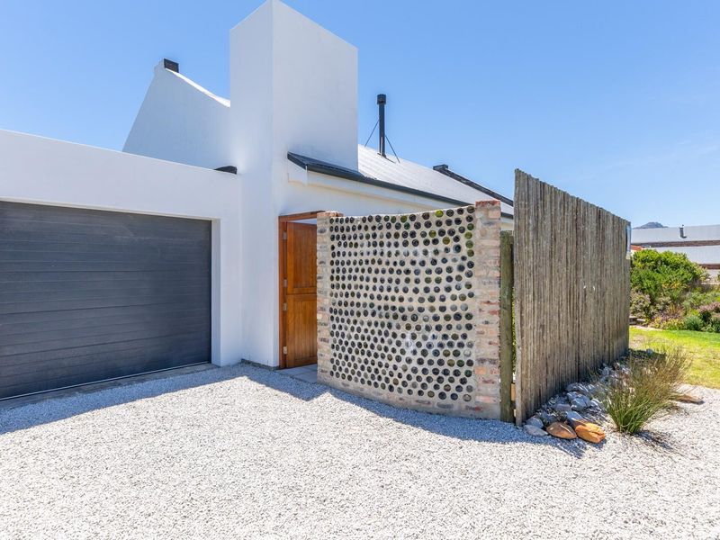 Also want to live in heaven?  Then buy property in beautiful Betty's Bay - Photo 2