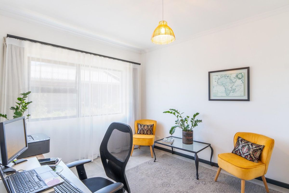 Also want to live in heaven?  Then buy property in beautiful Betty's Bay - Photo 4