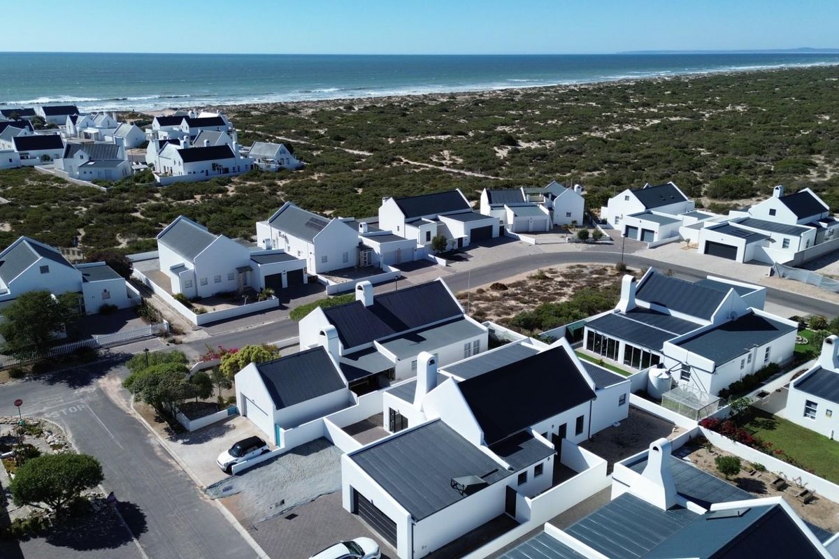 Brand New Home In Dolfynstrand, Dwarskersbos. - Photo 2