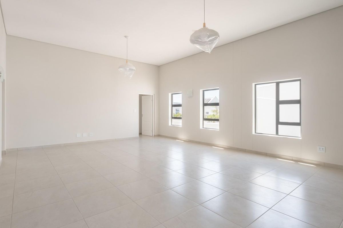 Brand New Home In Dolfynstrand, Dwarskersbos. - Photo 4
