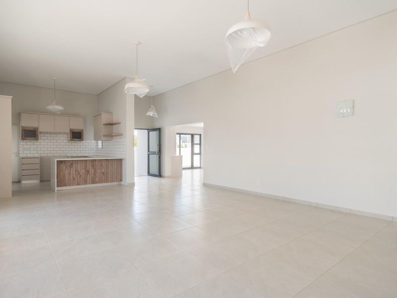 Brand New Home In Dolfynstrand, Dwarskersbos. - Photo 6