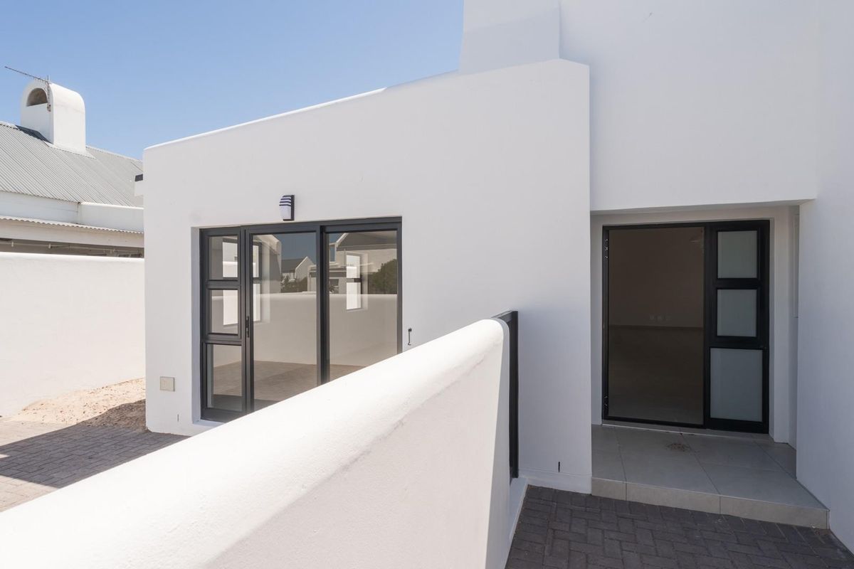 Brand New Home In Dolfynstrand, Dwarskersbos. - Photo 3