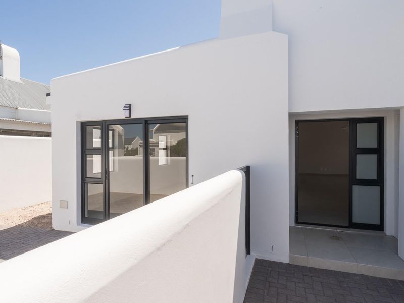 Brand New Home In Dolfynstrand, Dwarskersbos. - Photo 3