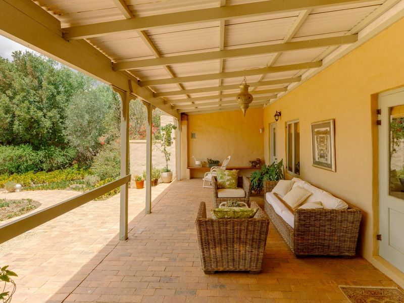 Character Home For Sale In Magical McGregor. - Photo 2