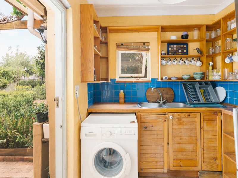 Character Home For Sale In Magical McGregor. - Photo 9