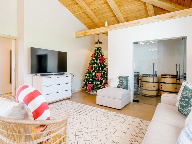 A Breath-Taking Masterpiece in Prestigious Upper Myburgh Park - Photo 10