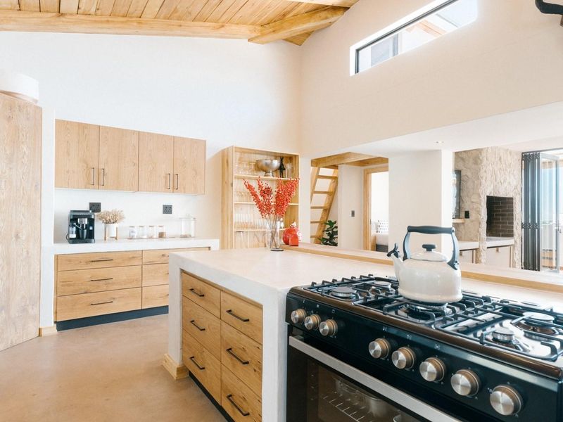 A Breath-Taking Masterpiece in Prestigious Upper Myburgh Park - Photo 6