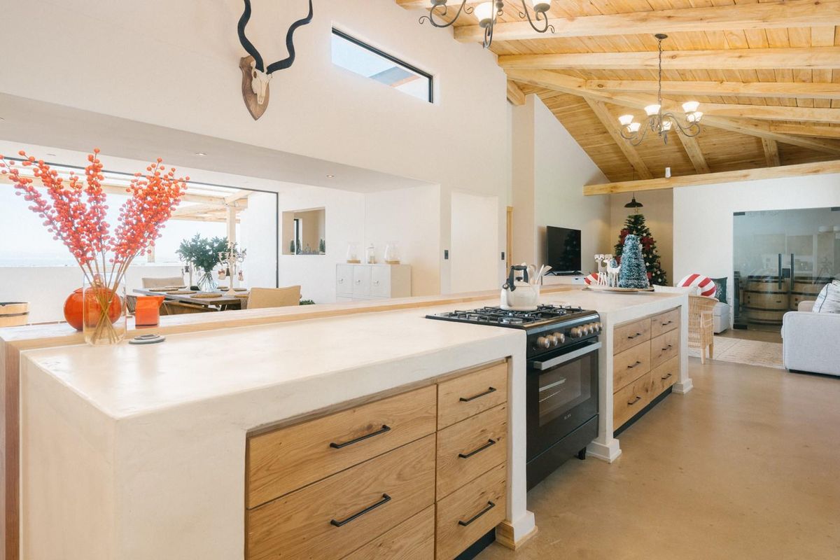 A Breath-Taking Masterpiece in Prestigious Upper Myburgh Park - Photo 4