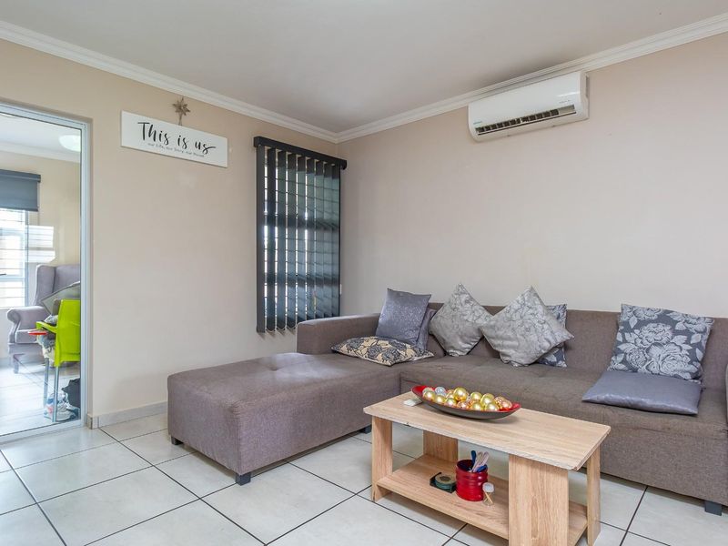 Modern 2-Bedroom, 2-Bathroom Ground-Floor Apartment in Cas-Mar security complex, Montana - Photo 4