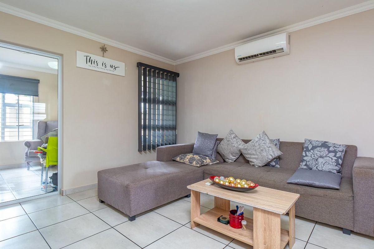 Modern 2-Bedroom, 2-Bathroom Ground-Floor Apartment in Cas-Mar security complex, Montana - Photo 4