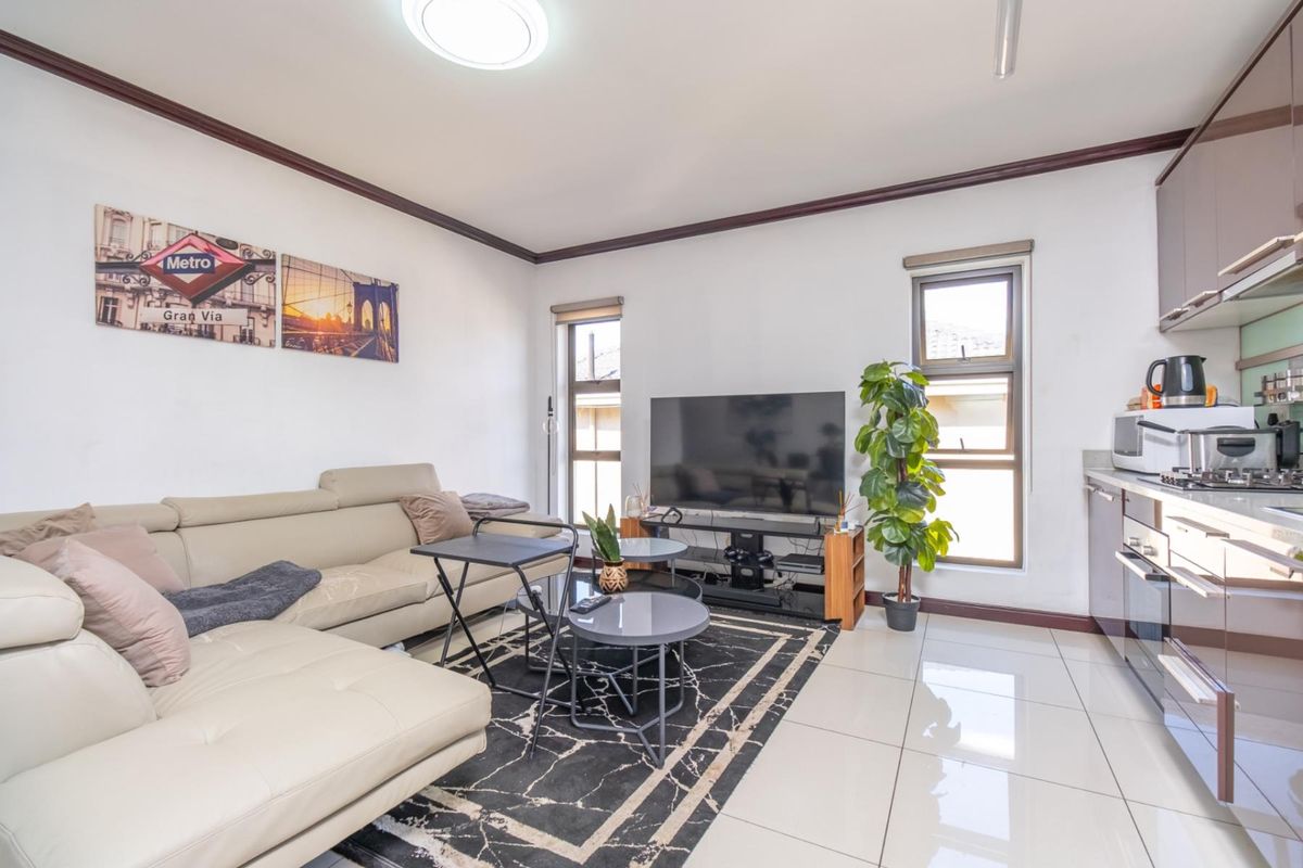 Smart, Stylish and Fun - 1-Bed Palm View Estate - Photo 4