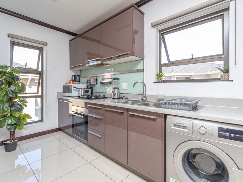 Smart, Stylish and Fun - 1-Bed Palm View Estate - Photo 8