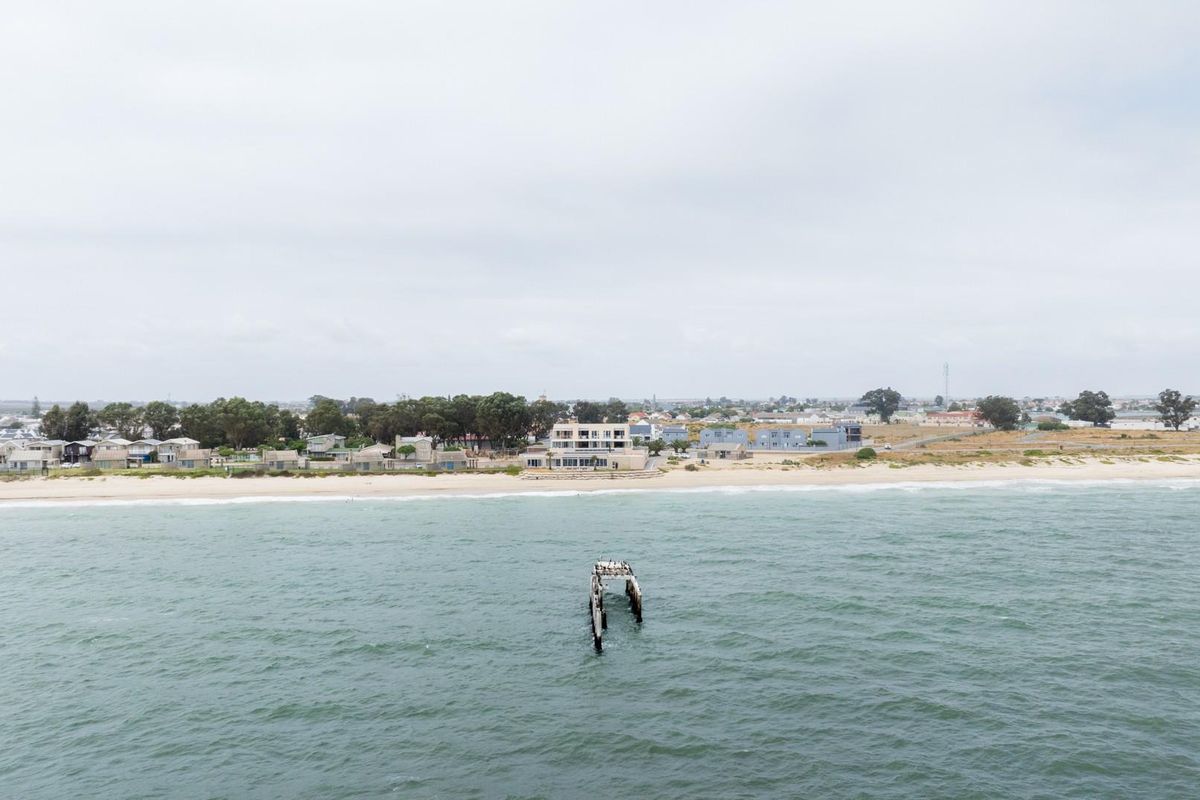 Prime Beachfront Boutique Hotel and Restaurant - Laaiplek, West Coast - Photo 2