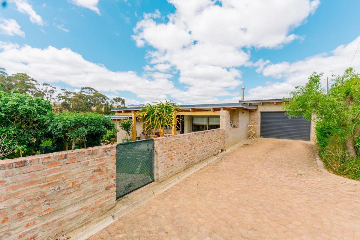 Contemporary Living in Harmony with Nature  -- Napier, Cape Agulhas R3m - Photo 2