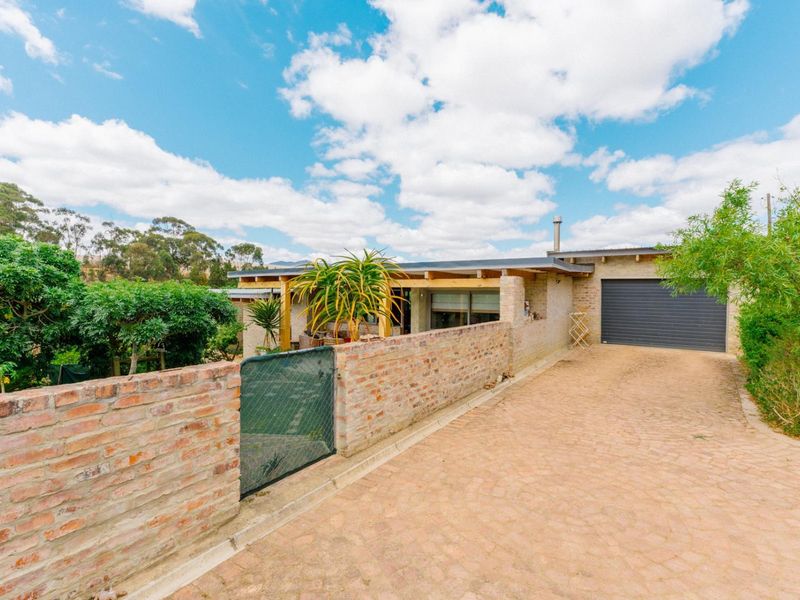 Contemporary Living in Harmony with Nature  -- Napier, Cape Agulhas R3m - Photo 2