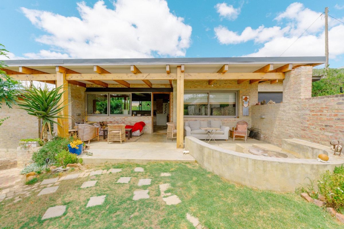 Contemporary Living in Harmony with Nature  -- Napier, Cape Agulhas R3m - Photo 3