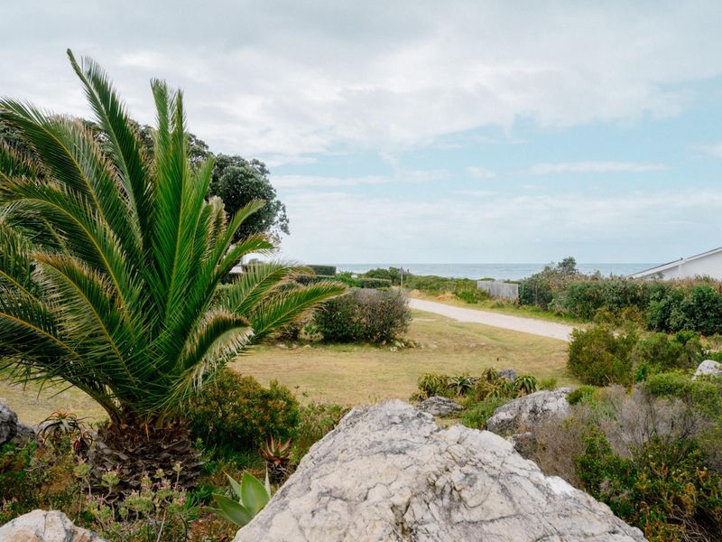 Home with a perfect location near Silver Sands beach in beautiful Betty's Bay - Photo 9