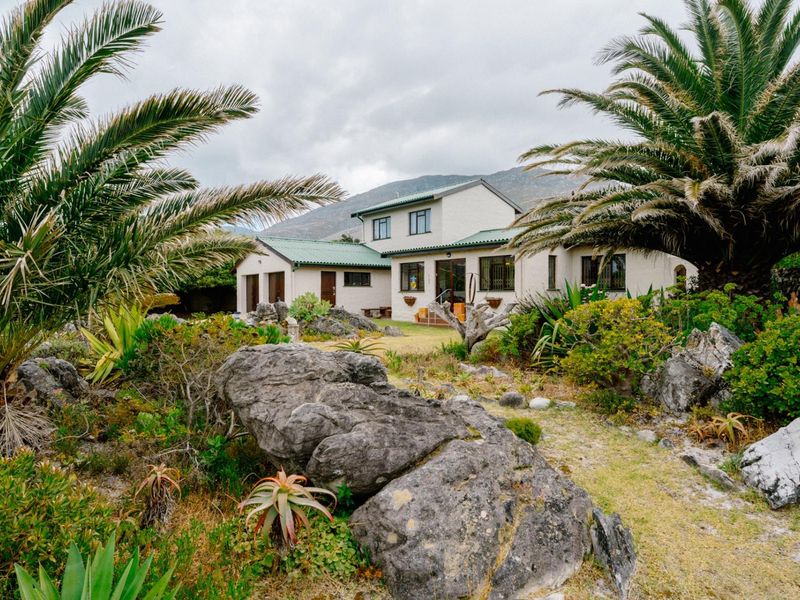 Home with a perfect location near Silver Sands beach in beautiful Betty's Bay - Photo 8