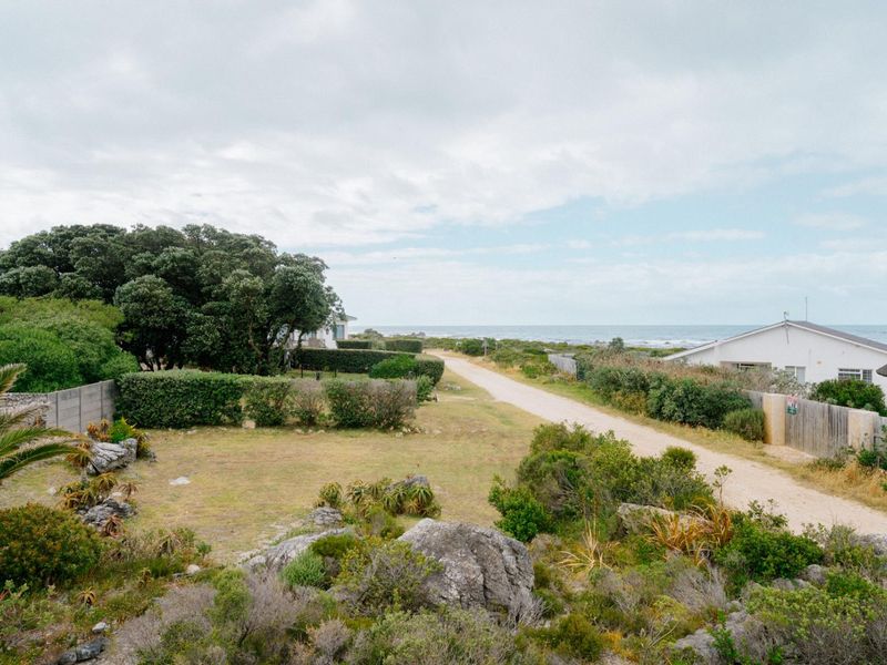Home with a perfect location near Silver Sands beach in beautiful Betty's Bay - Photo 7