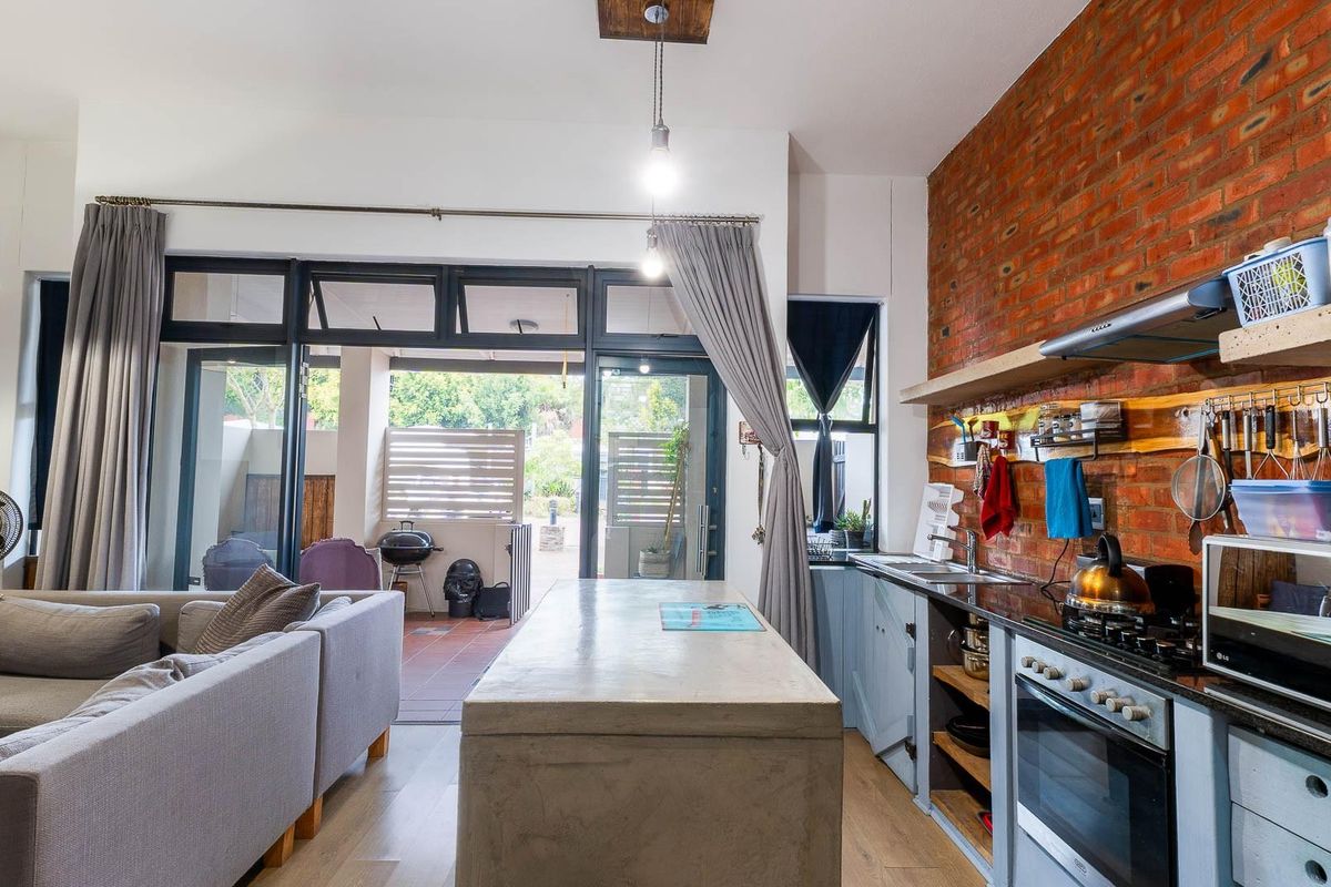 The Ultimate Knysna Central Hub: Modern, Secure and Perfectly Positioned - Photo 3