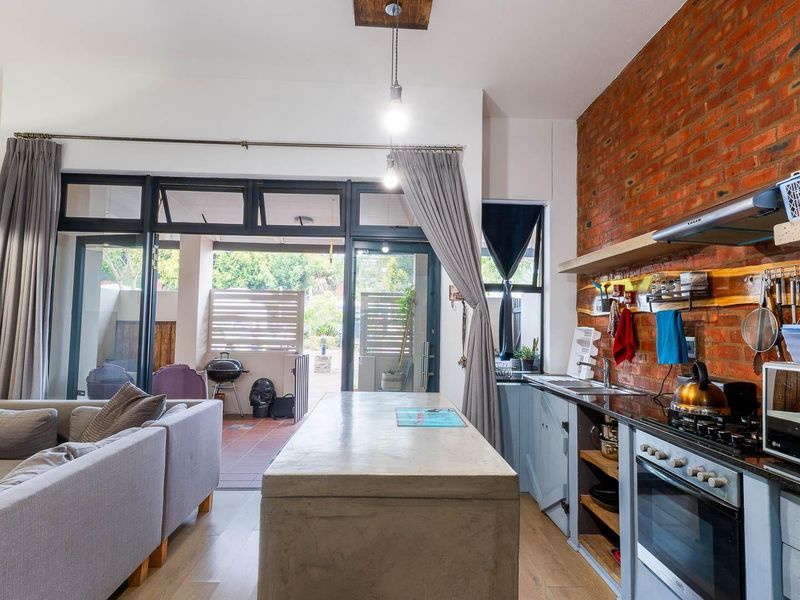 The Ultimate Knysna Central Hub: Modern, Secure and Perfectly Positioned - Photo 3