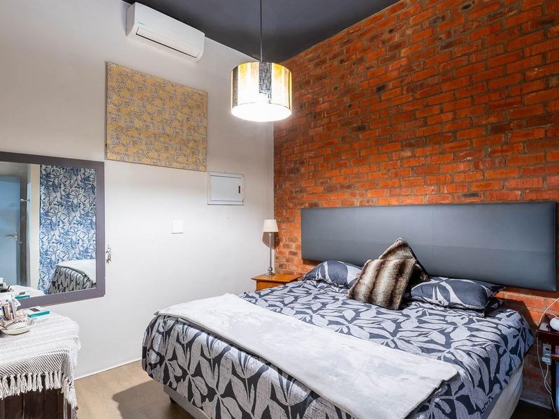 The Ultimate Knysna Central Hub: Modern, Secure and Perfectly Positioned - Photo 4