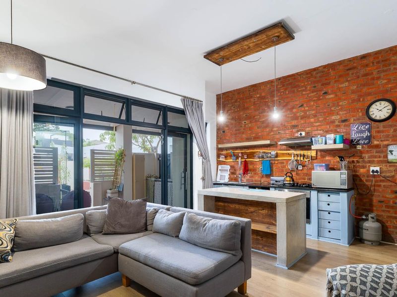 The Ultimate Knysna Central Hub: Modern, Secure and Perfectly Positioned - Photo 1