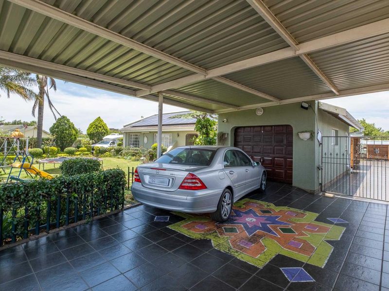 Neat and spacious family home in Howick West - Photo 8