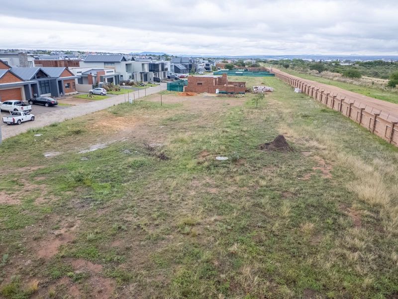 Vacant stand plus building package available! - Photo 3