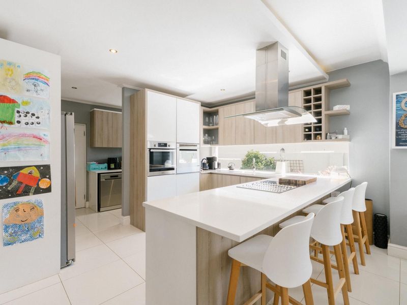 Modern Luxury in Avalon Estate - Photo 10