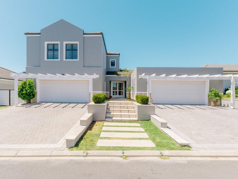 Modern Luxury in Avalon Estate - Photo 3