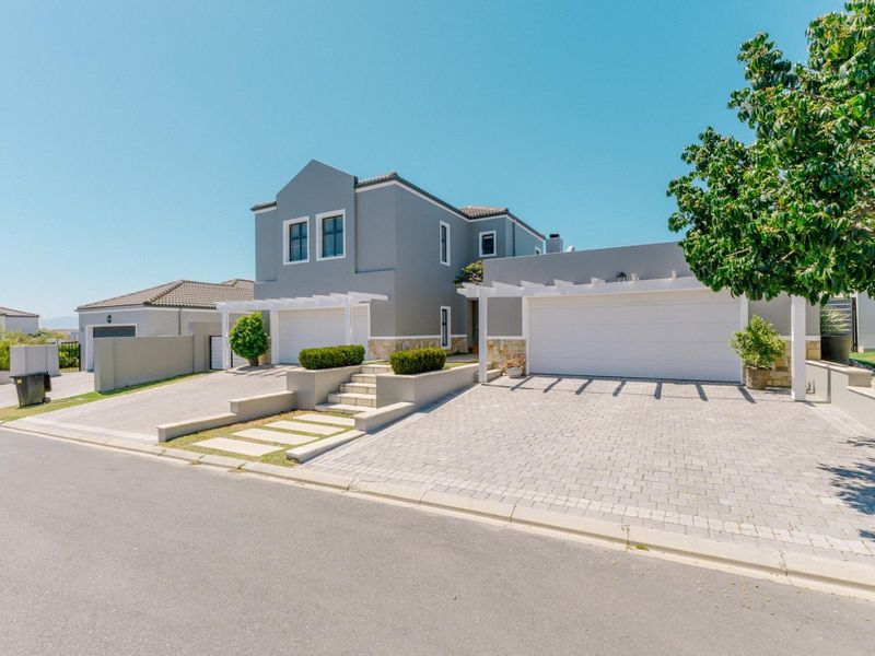 Modern Luxury in Avalon Estate - Photo 2