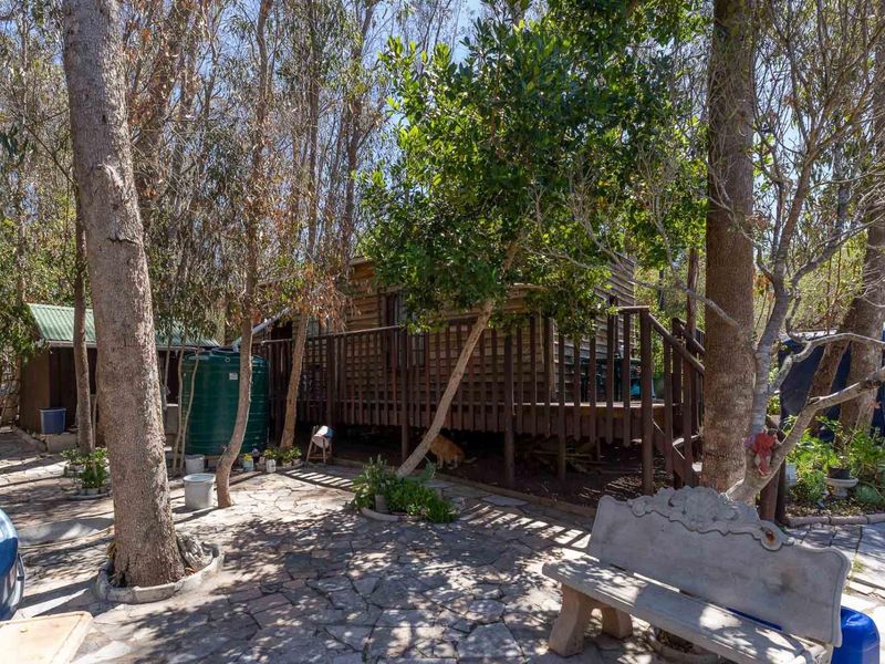 Vacant plot with temporary house structure/ off grid living lifestyle: - Photo 1