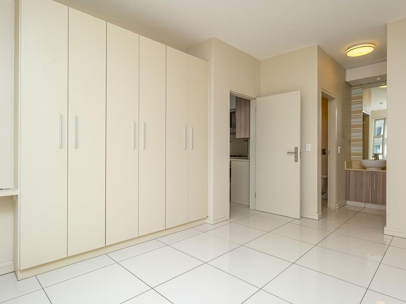2-Bedrooms apartment in Rosebank CBD with amazing views! - Photo 8