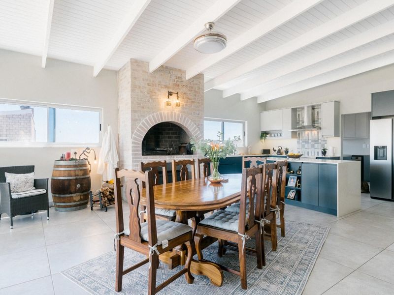 Contemporary Luxury | 480sqm of Private Modern Living - Photo 3