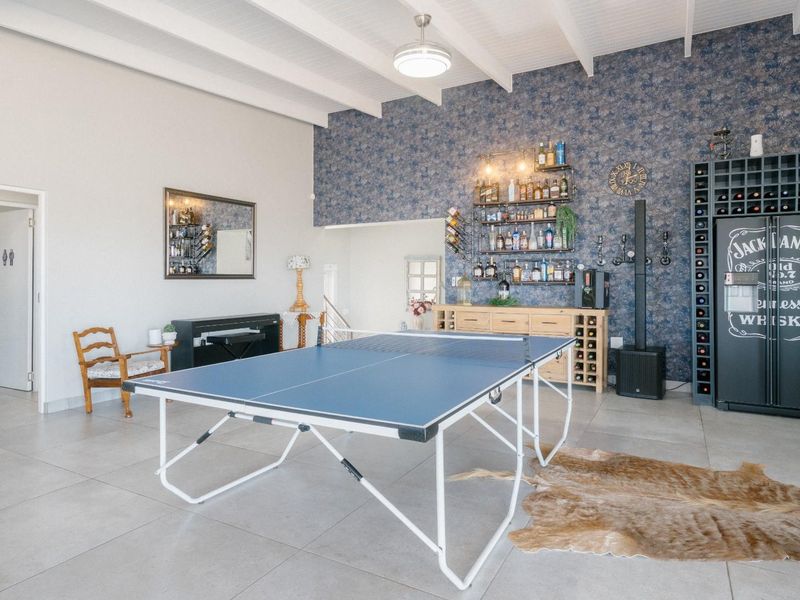 Contemporary Luxury | 480sqm of Private Modern Living - Photo 10