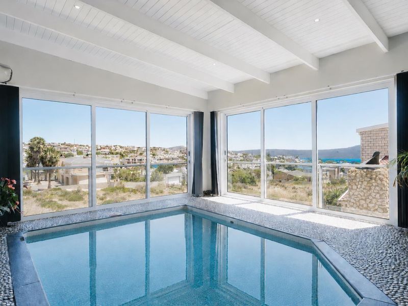 Contemporary Luxury | 480sqm of Private Modern Living - Photo 1