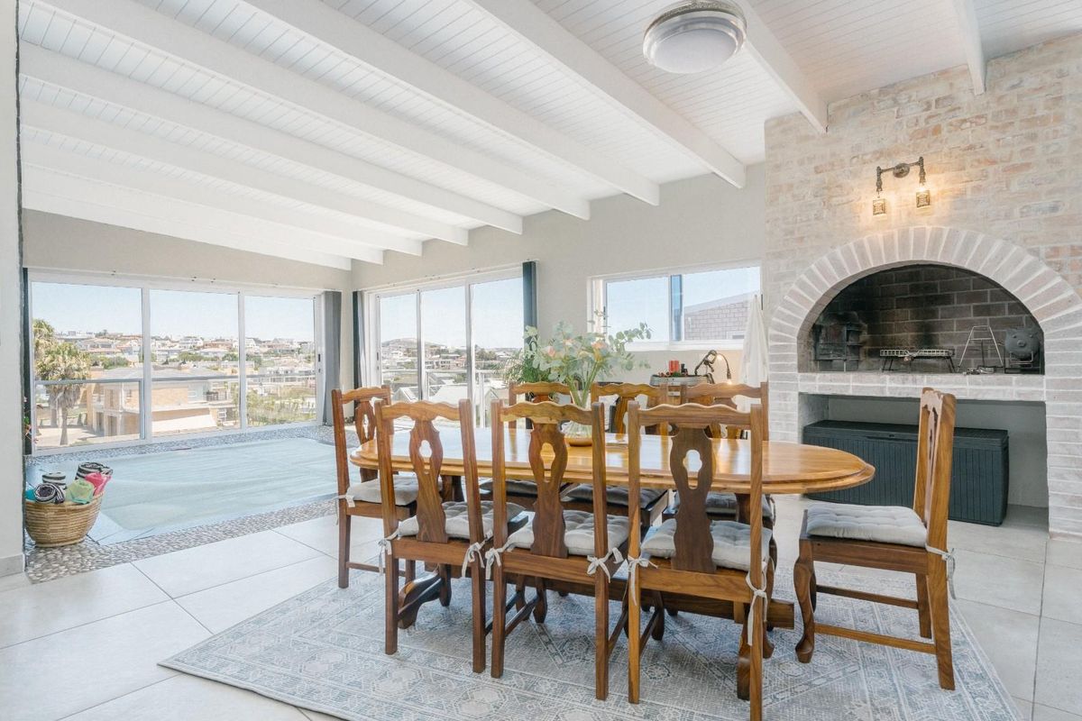 Contemporary Luxury | 480sqm of Private Modern Living - Photo 2