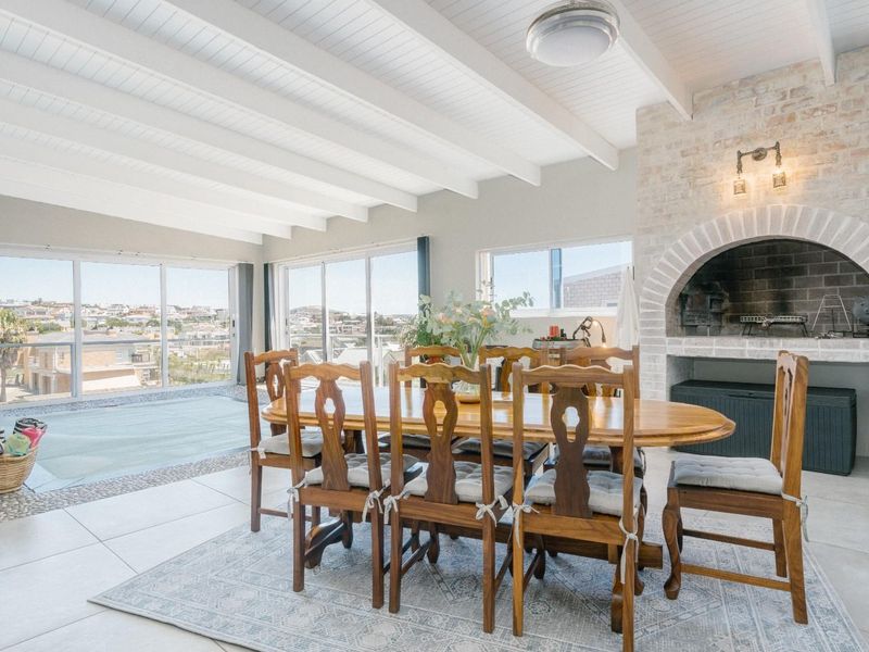 Contemporary Luxury | 480sqm of Private Modern Living - Photo 2