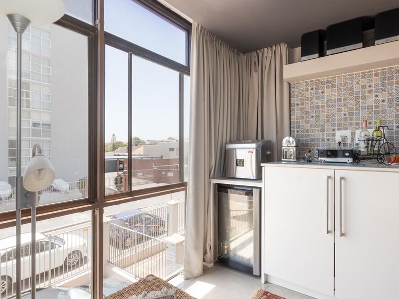 Fully Furnished Two Bedroom Beachfront Apartment - Strand - Photo 9