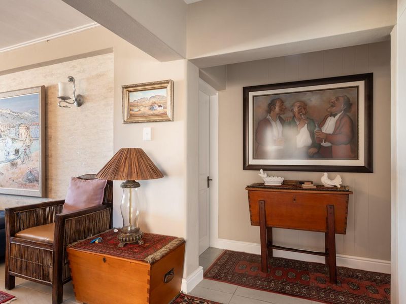 Fully Furnished Two Bedroom Beachfront Apartment - Strand - Photo 2