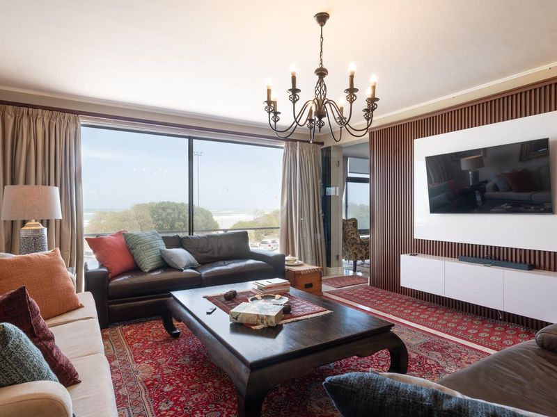 Fully Furnished Two Bedroom Beachfront Apartment - Strand - Photo 3