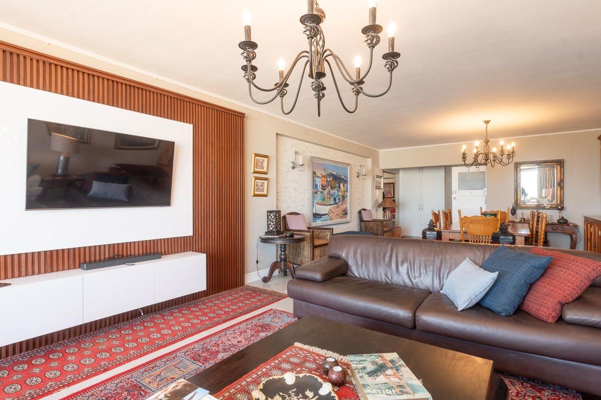 Fully Furnished Two Bedroom Beachfront Apartment - Strand - Photo 5