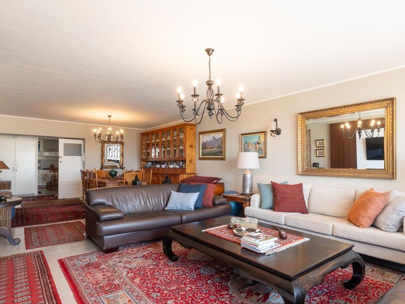 Fully Furnished Two Bedroom Beachfront Apartment - Strand - Photo 4