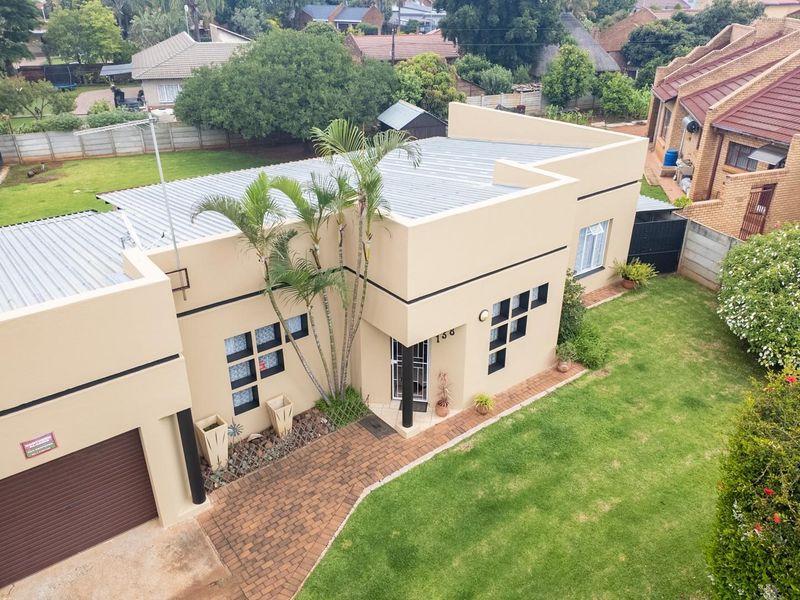 A Home Designed for Relaxed Living and Entertaining - Photo 2