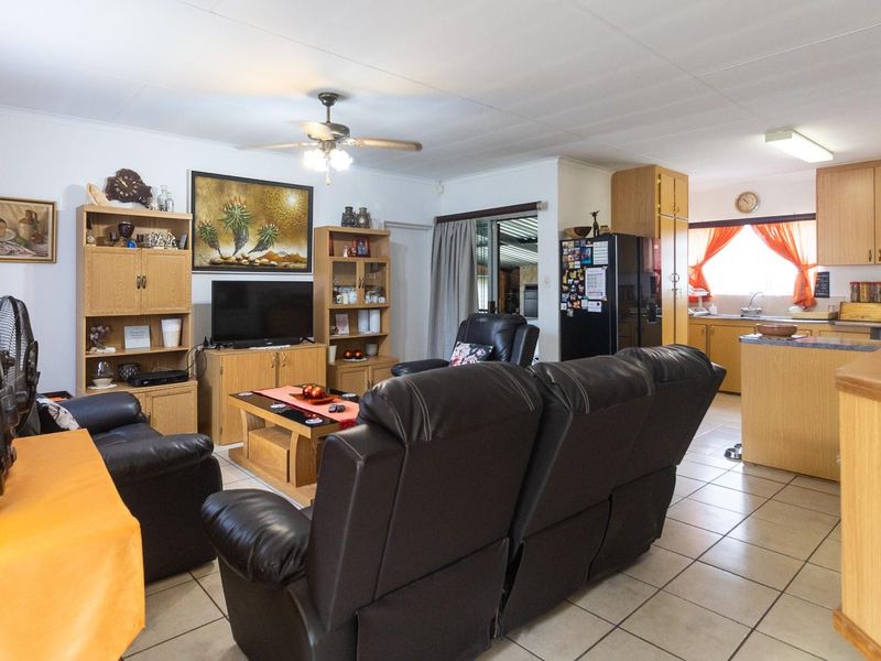 A Home Designed for Relaxed Living and Entertaining - Photo 4