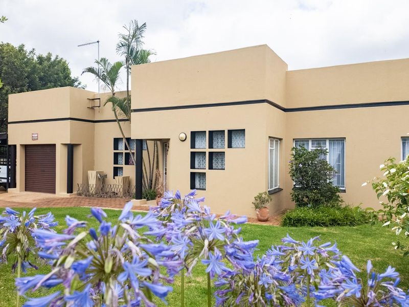 A Home Designed for Relaxed Living and Entertaining - Photo 1