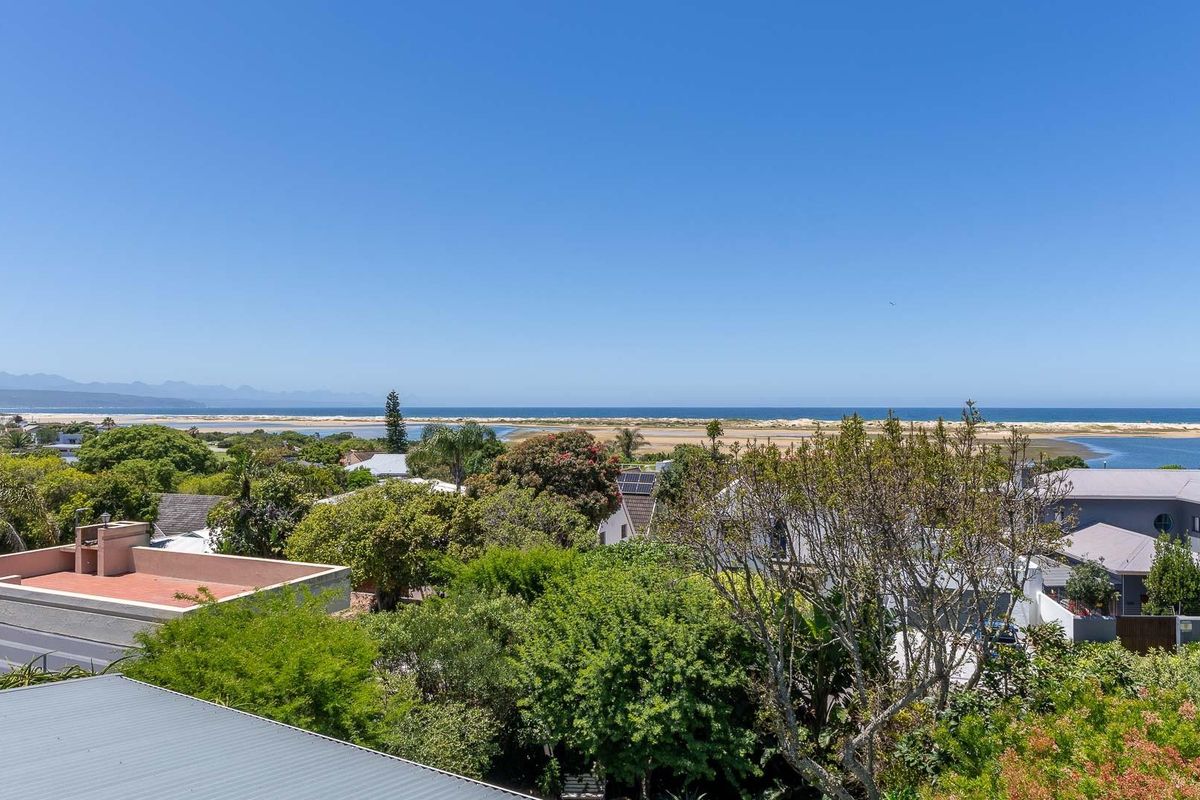 Picture Postcard Views of Plett - The Epitome of Coastal Living - Photo 3