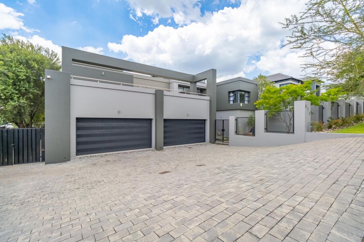 We are proud to present this home on a Sole and Exclusive Mandate - Photo 3