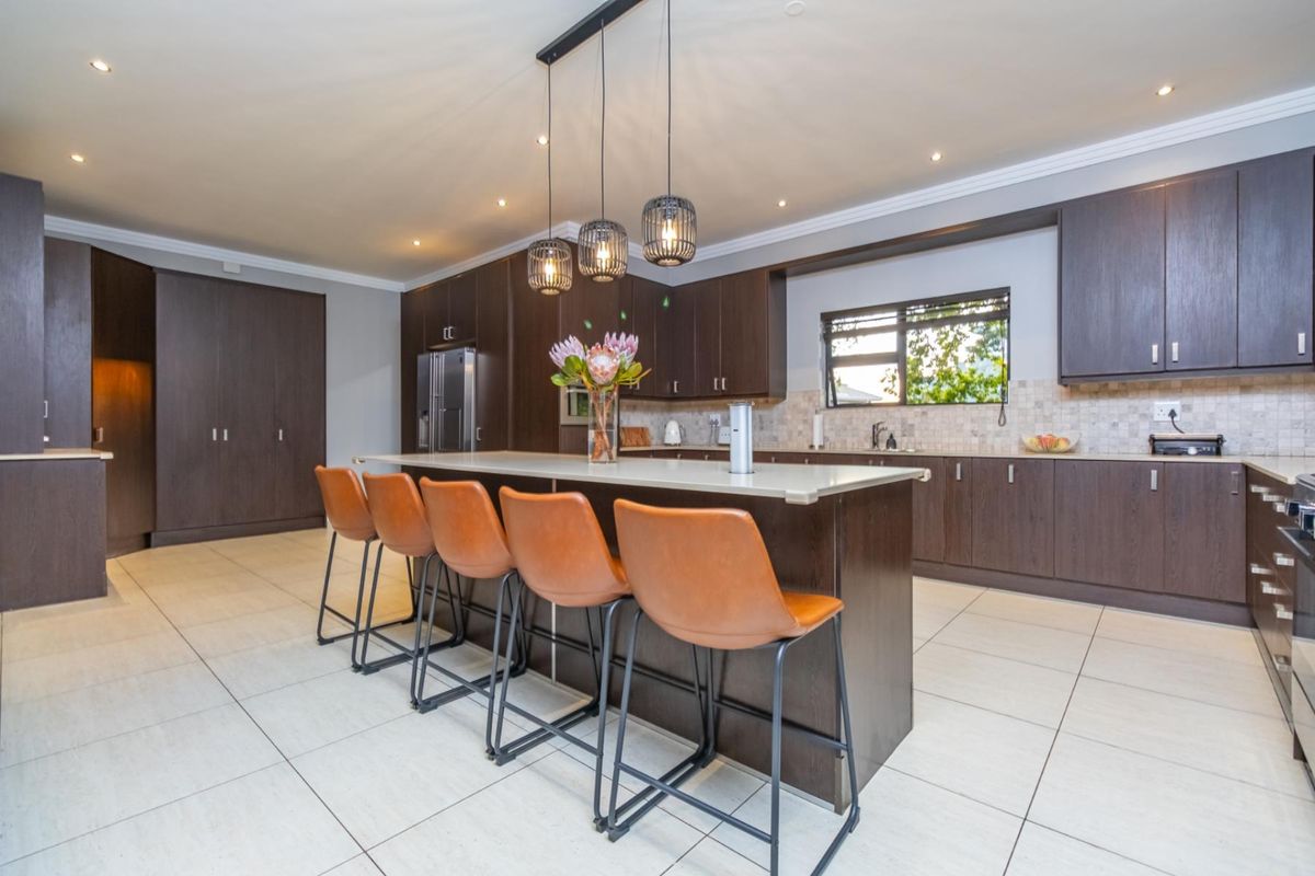 We are proud to present this home on a Sole and Exclusive Mandate - Photo 4